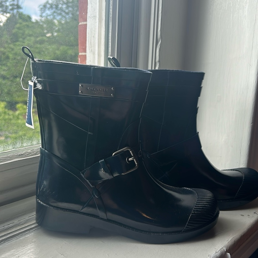 Coach Rainboots Navy Blue size 5